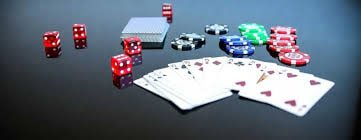 Pengguna mobile membaca kabar situs